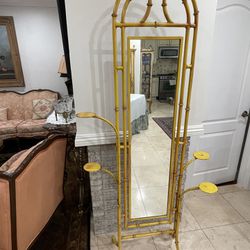 Beautiful Antique Free Standing Mirror 1960’s🌷