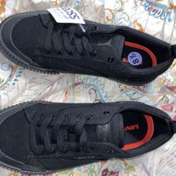 Levi’s Women’s Shoes Size 8.5