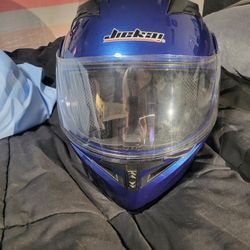 Blue Helmet SPEAKER IN IT VERY GOOD SHAPE 