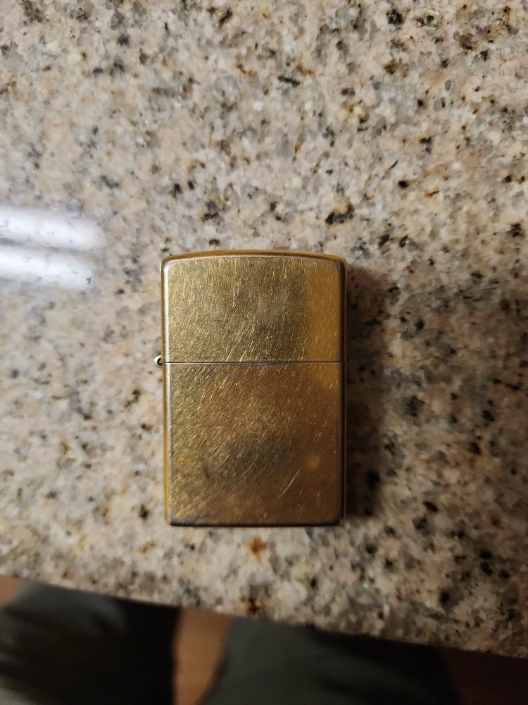 Vintage Brass Zippo 2002 Hardly Used