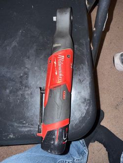 Milwaukee M12 3/8 Ratchet