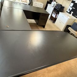 Large U-shaped Black Desk With Shelves And Drawers