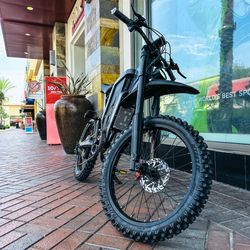 🚨Electric Dirt Bike / 50 mph / 6000 Watts🚨