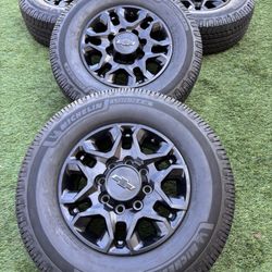 Chevy Silverado 2500 Y 3500 Rims Y Llantas Como Nuevas Wkeels Tires 