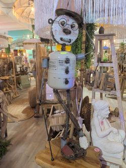 Upcycled Robot Sculpture from Repurposed Parts