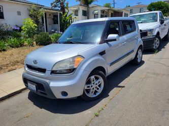 2011 Kia Soul LX Wagon 4D