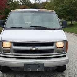 2002 Chevrolet Express