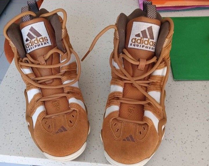 Adidas Kobe Bryant Size 8 Men