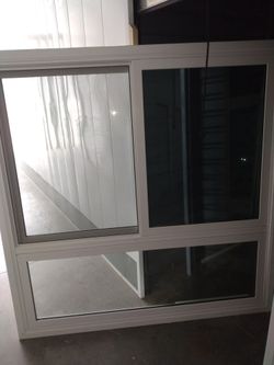 Ventana milgard 70x70. $170
