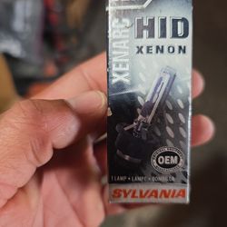 Sylvania HID D2R Bulb