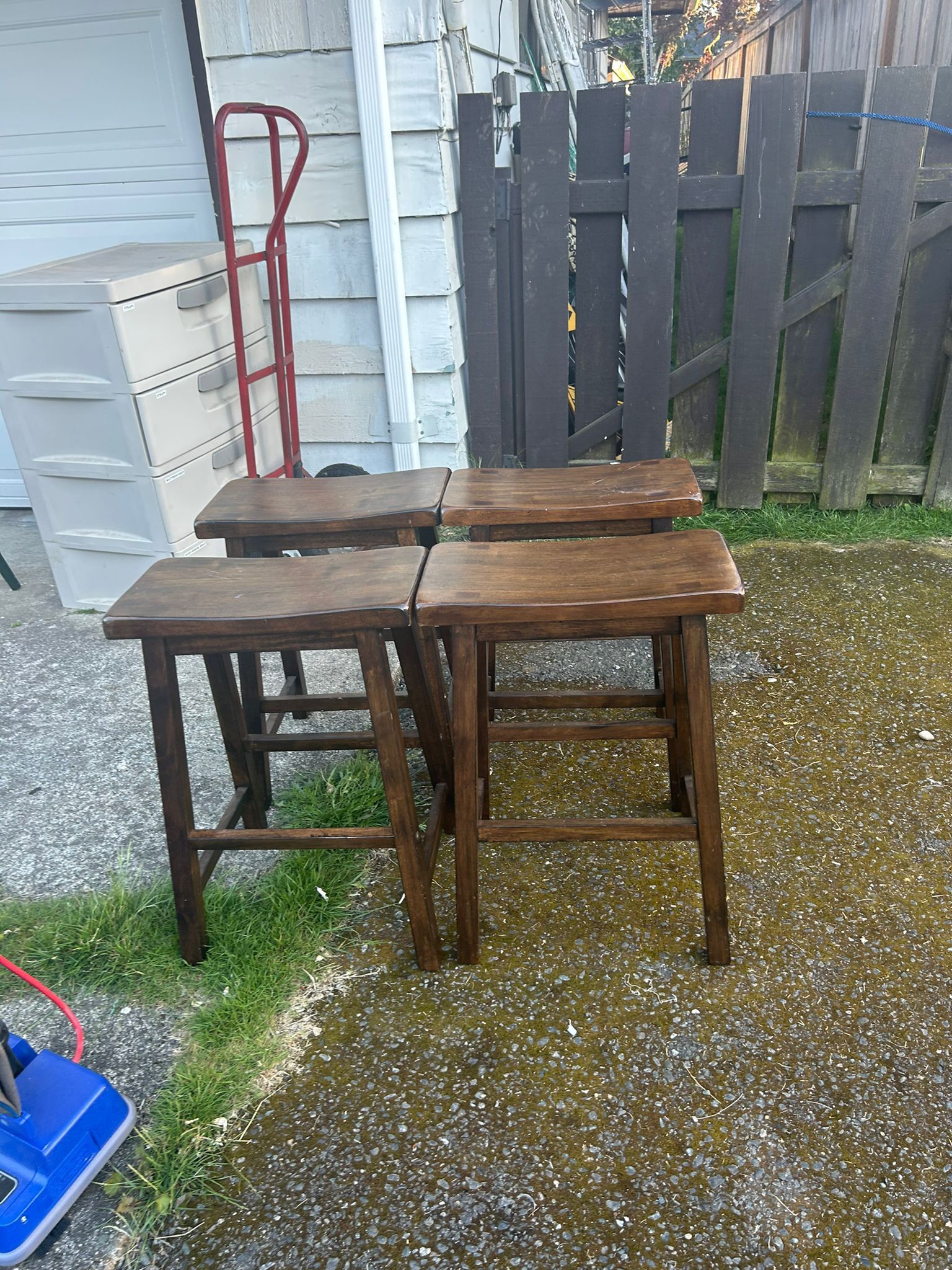 Nice 4 Wood Stools (. Excellent