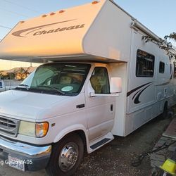 Chateau RV 33t Ford E450