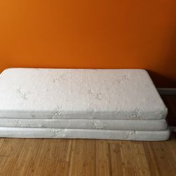 Tri fold mattress
