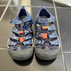 Keen Boys Size 4US/36EU Smokey the Bear