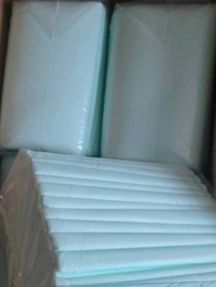 16 PK large FLOOR PADS ..15 IN EACH PK..BRAND NEW..TOTAL 240