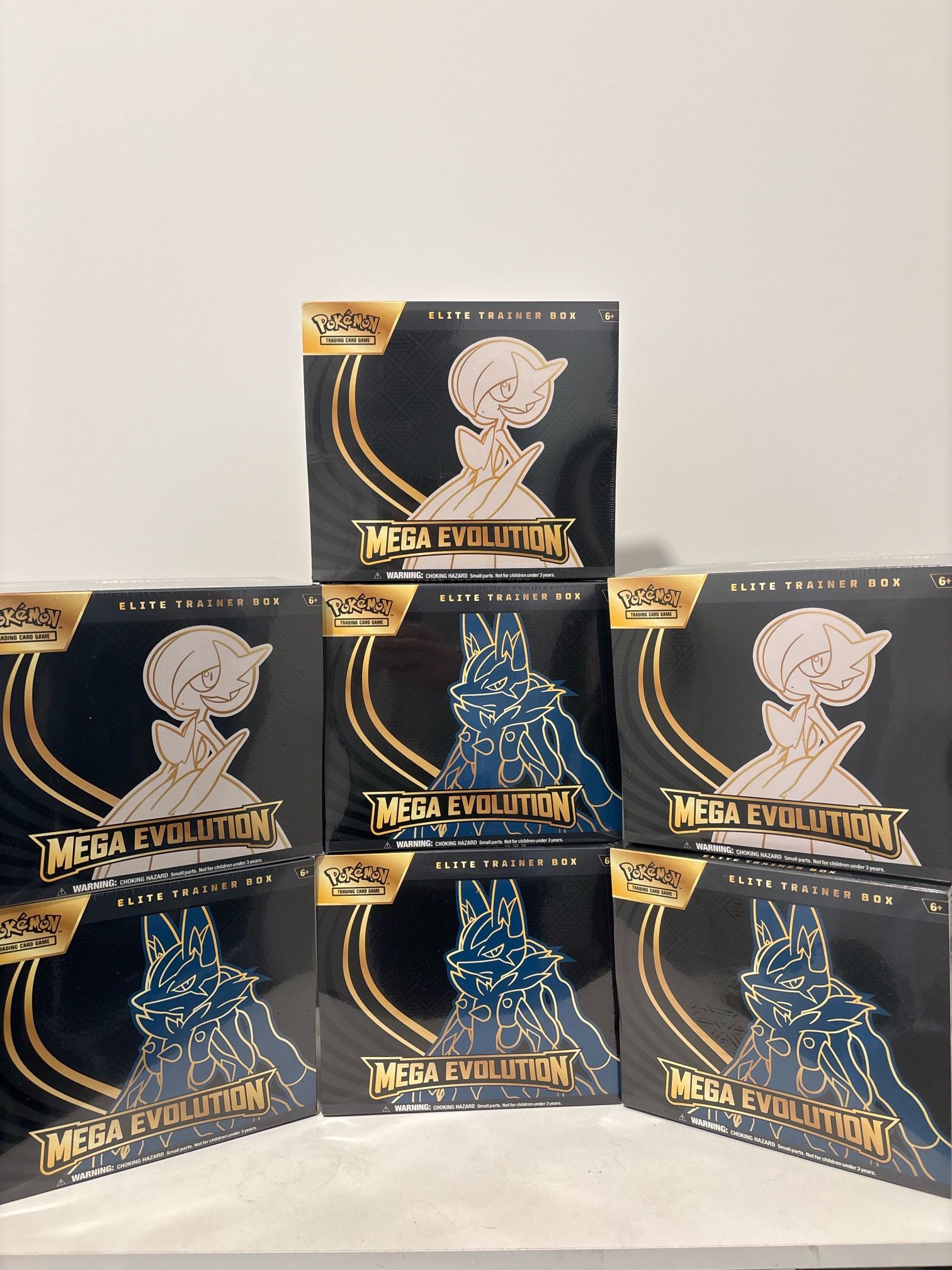 Mega Evolutions Elite Trainer Box