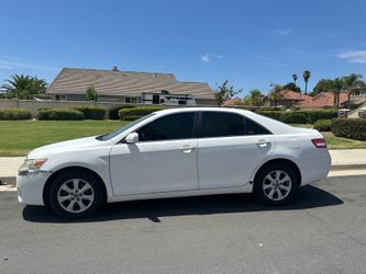 2011 Toyoa camry LE