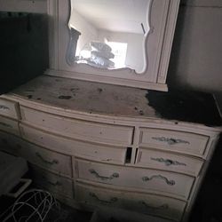 Vanity Dresser 