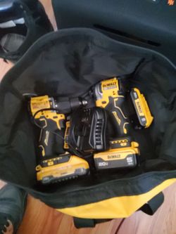 DeWalt 20V Cordless Drill Combo Kit
