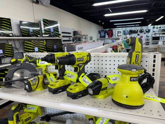RYOBI ONE+ CORDLESS TOOL COMBO SET USED