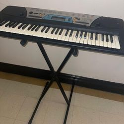 61-key keyboard with built-in speakers Yamaha PSR-213 keyboard PLUS IRON STAND drum kit piano stereo sample colite ots 61 chisvi electric or battery o