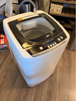BLACK+DECKER Small Portable Washer, Washing Machine for Household Use, Portable Washer 0.9 Cu. Ft. with 5 Cycles, Transparent Lid & LED Display