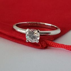 ❤️925 Size 7 Beautiful Sterling Silver Cubic Zirconia Ring!/ Anillo de Plata Esterlina con 1 Circonita Cúbica!👌🎁Post Tags: Anillo de Plata Esterlina