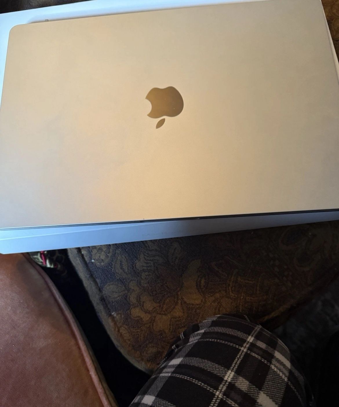 Apple MacBook Air 15.3" (2023) M2 8GB 256GB SSD Silver - MQKW3LL/ A - 100% Batter