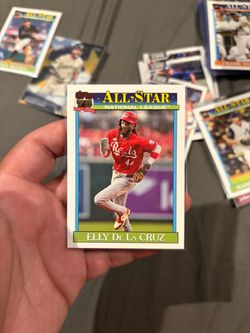 Elly de la Cruz  card
