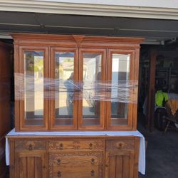 China cabinet 