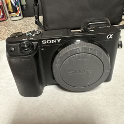 Sony - Alpha a6400 Mirrorless 4K Video Camera 