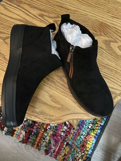 Brand  New Dearfoam Boots