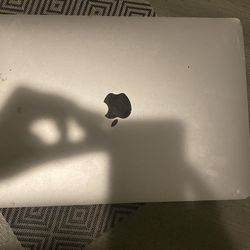 Apple MacBook