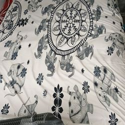 ELEPHANTS IN CIRCLE TABLE CLOTH TAPESTRY
