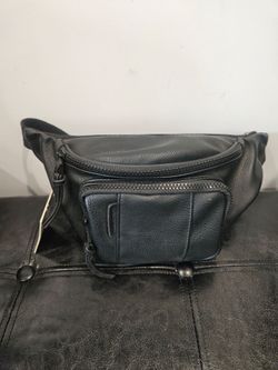 James Campbell Black Genuine Leather Fanny Pack • Multi-Pocket Utility Belt Bag