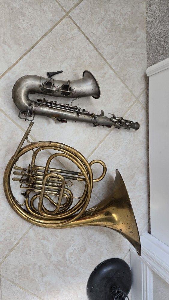 Vintage musical instruments untested