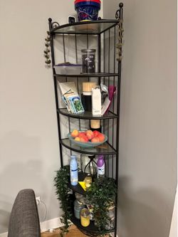 Corner metal stand