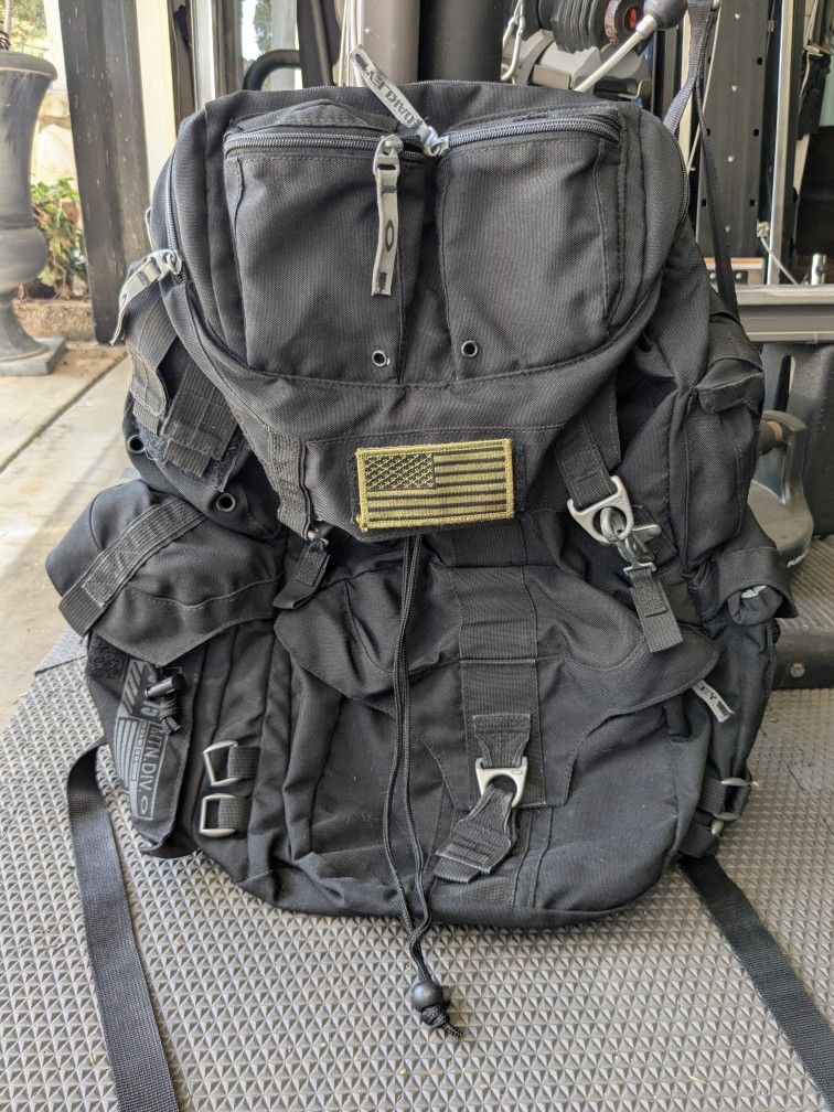 Oakley Mechanism Backpack Black