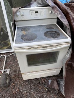 Frigidaire Electric Range Stove