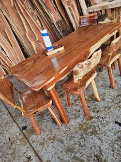 ******ELEGANT RUSTIC  DINNING TABLE ******