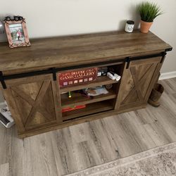 Entertainment Center And End Table 