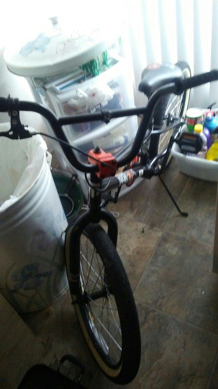 Mongoose Legion LXS 20" Boys Bmx Bike