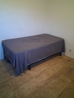 Simple Twin Mattress Bed 