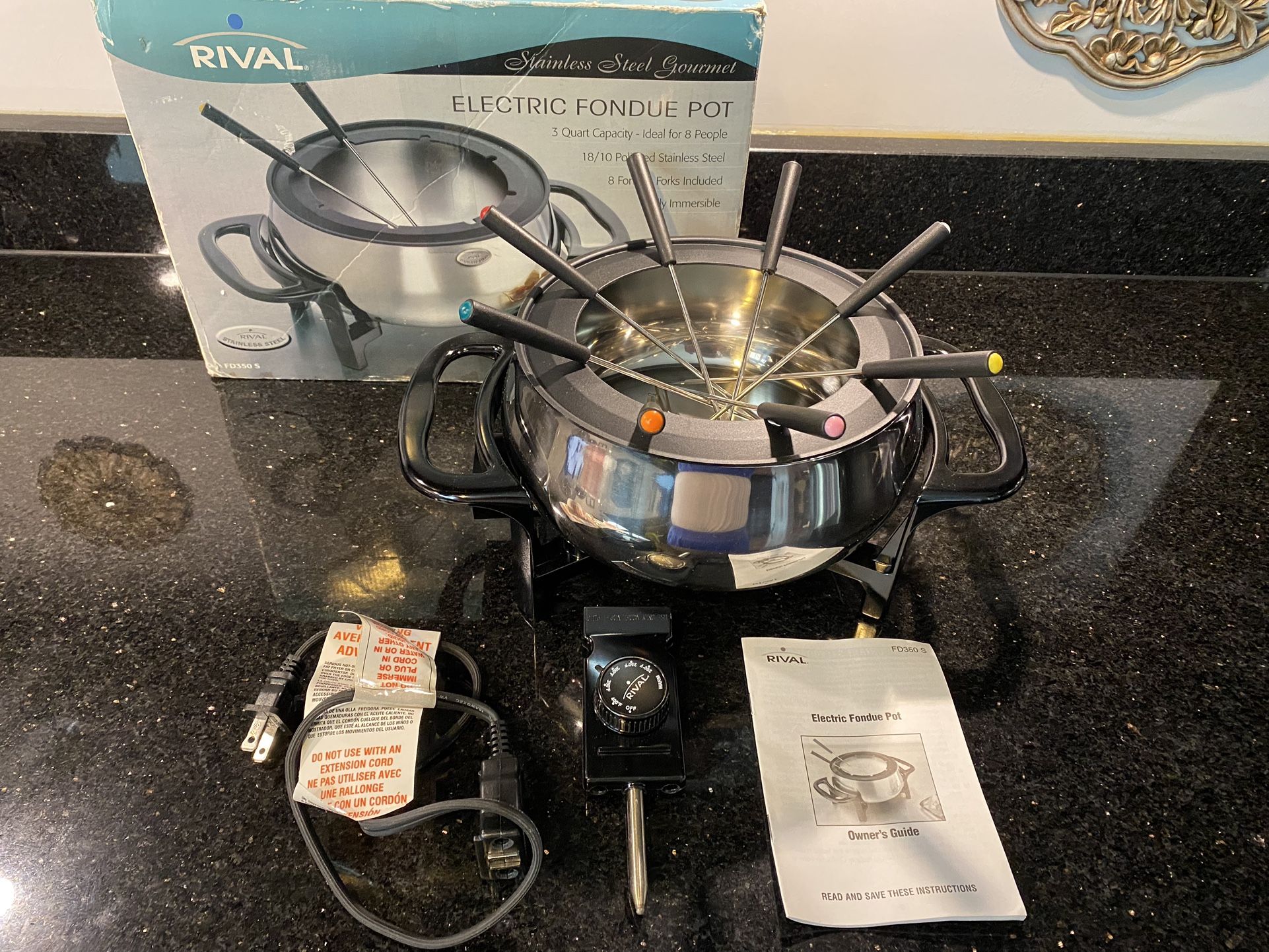 Rival Stainless Steel Gourmet 3 Quart Electric Fondue Pot with 8 Forks NEW