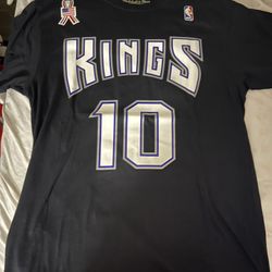 Mitchell And Ness Men’s Medium Kings Shirt