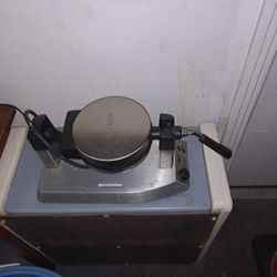 Waring Pro Professional Waffle Maker 