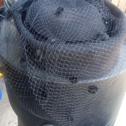 Vintage Women's Hats And Hat Box