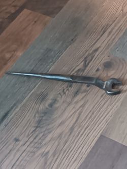 1 1/8 Spud Wrench