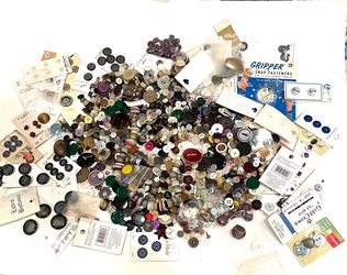 2# Lot of Old Buttons B115