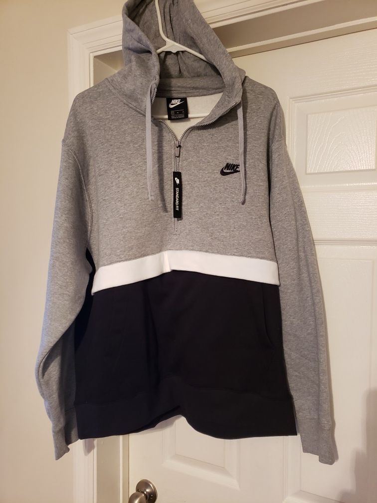 New w tag nike mens XL hoody, standard fit.